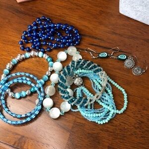 3/$25 Fun Bundle of Blue Jewelry 5 Bracelets 2 Pairs of Earrings 1 Necklace